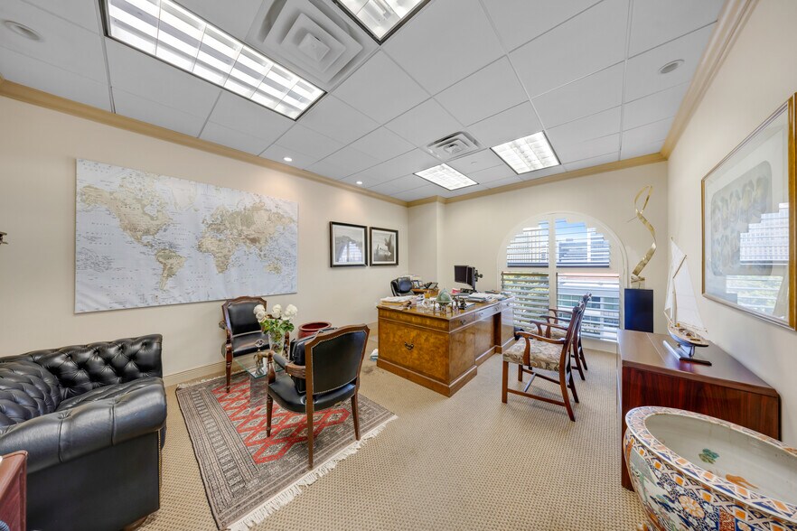 More Photos Of 1805 Ponce de Leon Blvd, Coral Gables Medical For Sale