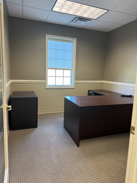 More Photos Of 12820 Coldwater Rd, Fort Wayne Office For Sale