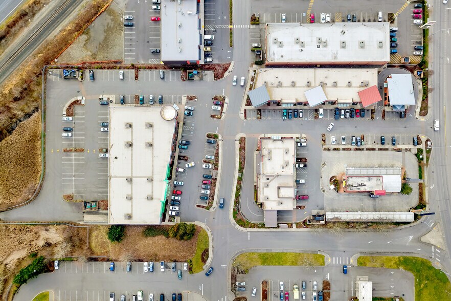 More Photos Of 1861 Main St, Ferndale Unknown For Lease