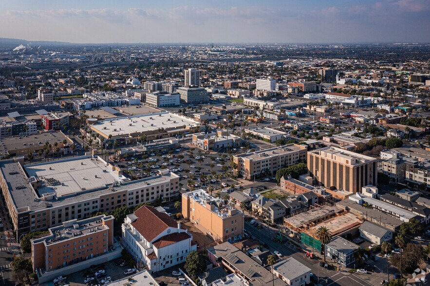 More Photos Of 456 Elm Ave, Long Beach Restaurant For Sale