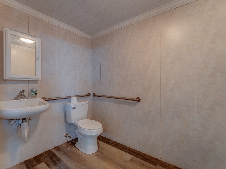 More Photos Of 535 Old Rosman hwy, Brevard Flex For Sale