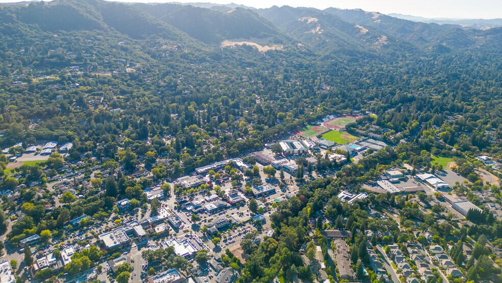 More Photos Of 321 Hartz Ave, Danville Storefront Retail Office For Sale