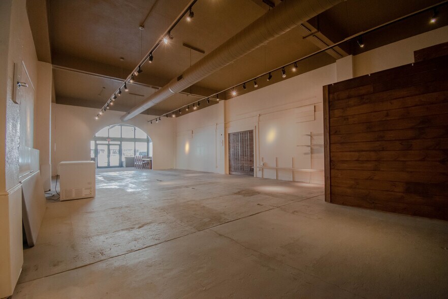 More Photos Of 322 E Don Tyler Ave, Dewey Storefront For Sale