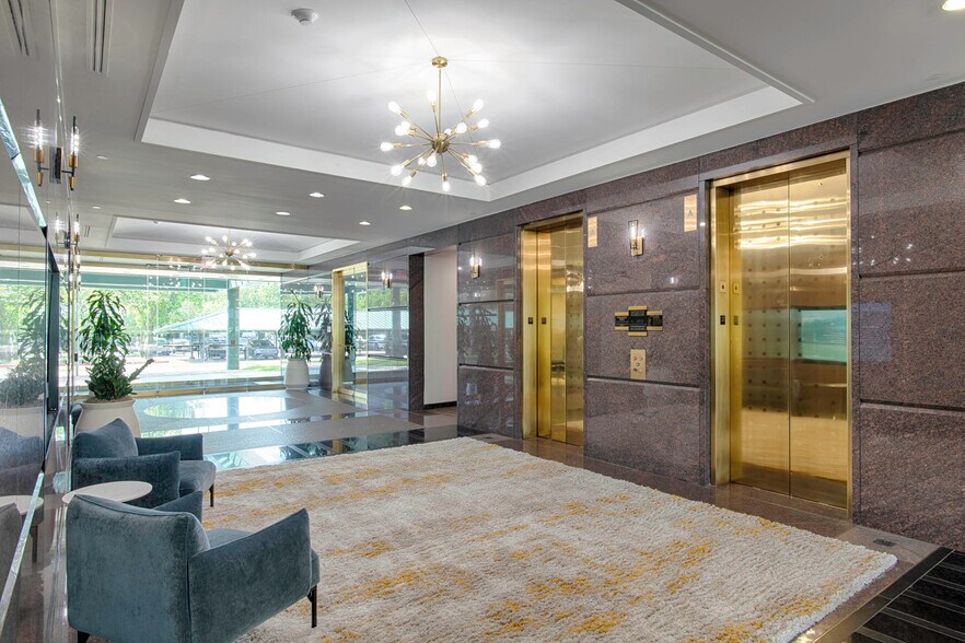 More Photos Of 1750 Valley View Ln, Farmers Branch Office For Lease