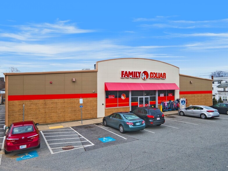 More Photos Of 989 Main St, West Warwick Freestanding For Sale