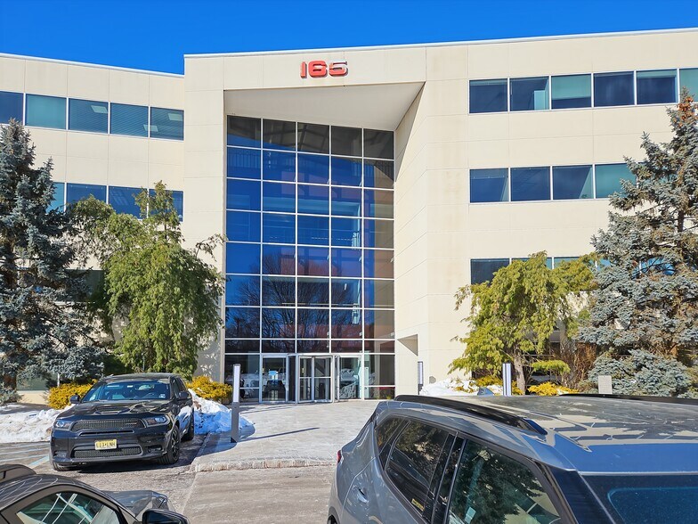 Primary Photo Of 165 Passaic Ave, Fairfield Coworking Space