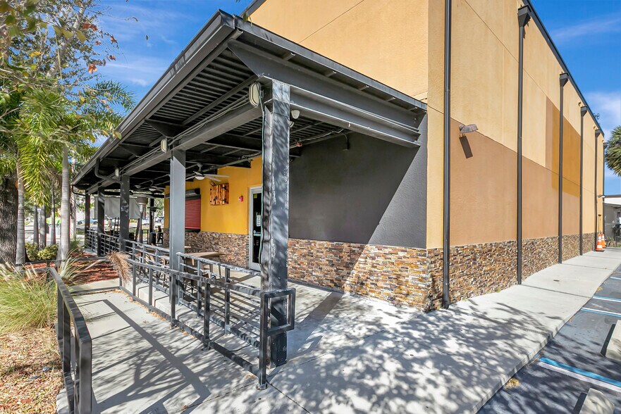 More Photos Of 122 S Howard Ave, Tampa Restaurant For Lease