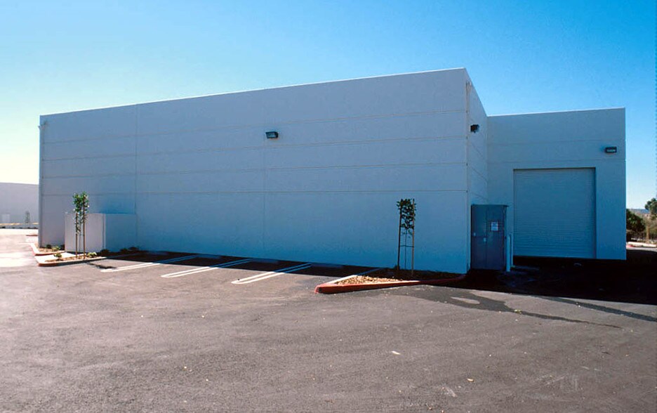 More Photos Of 2535 Jason Ct, Oceanside Manufacturing For Lease