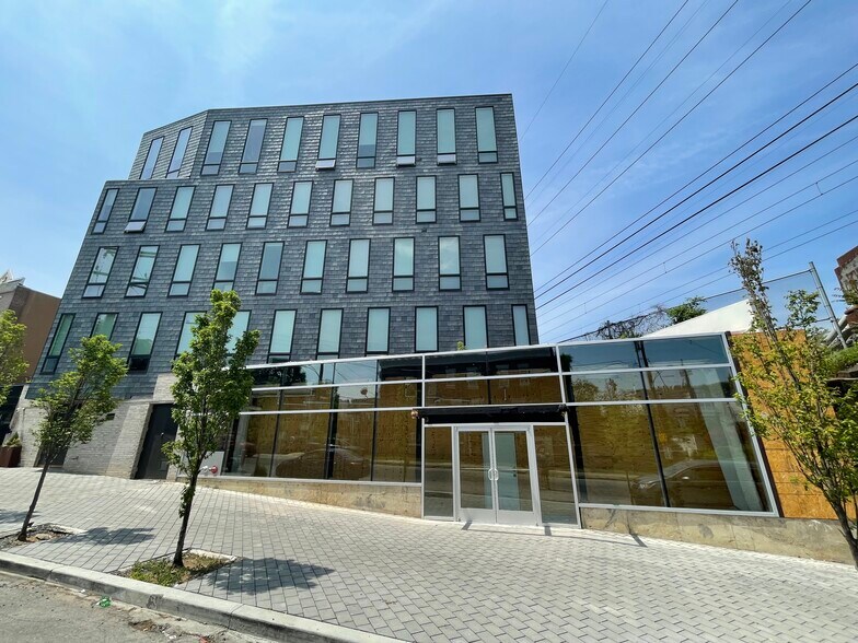 Primary Photo Of 5013 Springfield Ave, Philadelphia Apartments For Lease