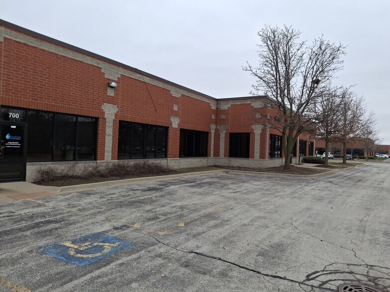 More Photos Of 18401 Maple Creek Dr, Tinley Park Medical For Lease