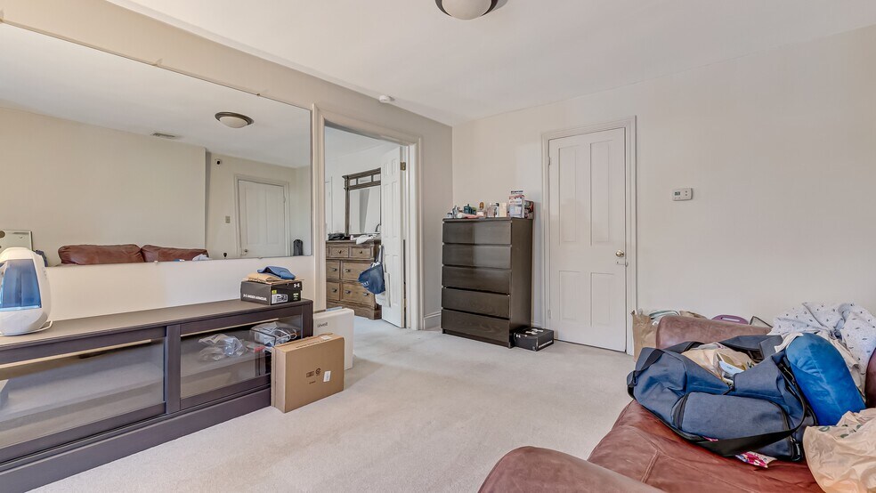 More Photos Of 207 W Broad St, Bethlehem Office For Sale