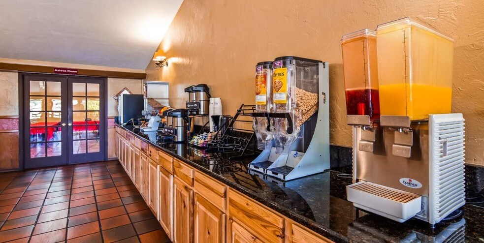 More Photos Of 1765 S Main St, Las Cruces Hotel For Sale