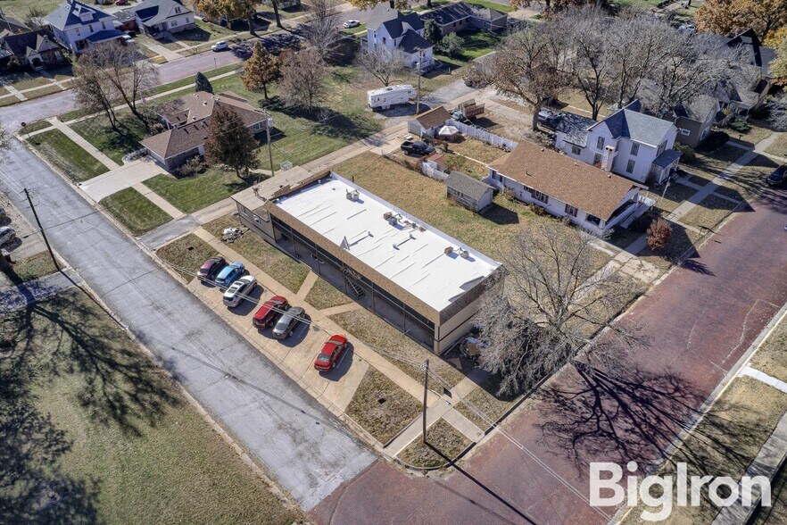 More Photos Of 525 I St, Fairbury Apartments For Sale