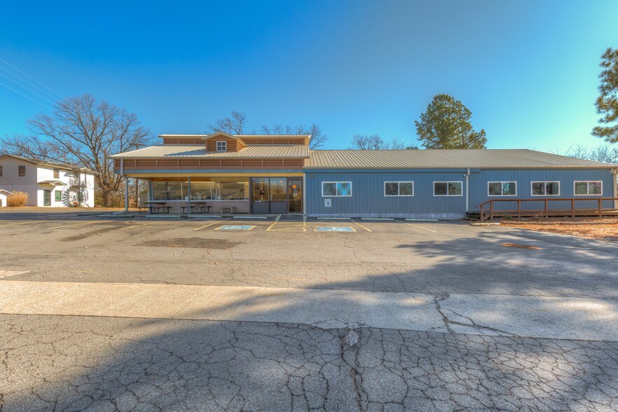 More Photos Of 29301 Hwy 82 Hwy, Park Hill Restaurant For Sale