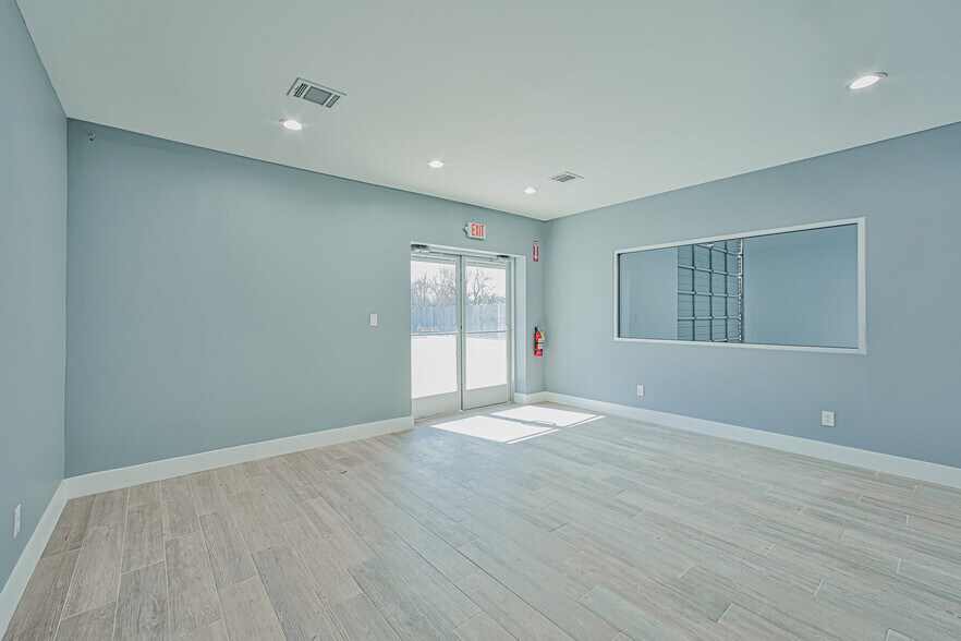 More Photos Of 4108 Dawn St, Houston Industrial For Lease