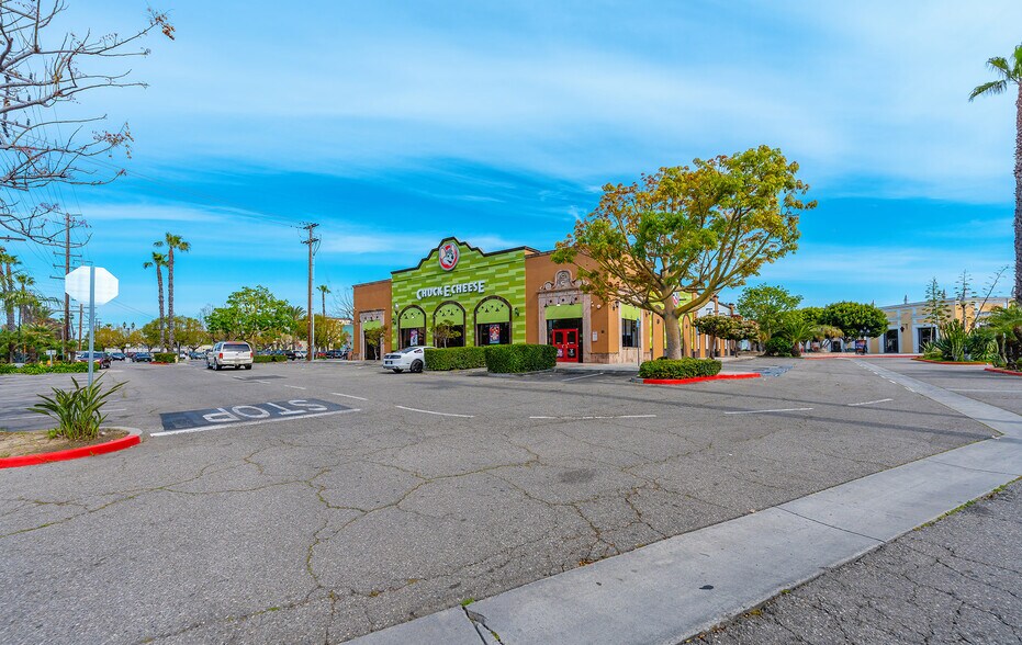 More Photos Of 11215-11389 Long Beach Blvd, Lynwood Unknown For Lease