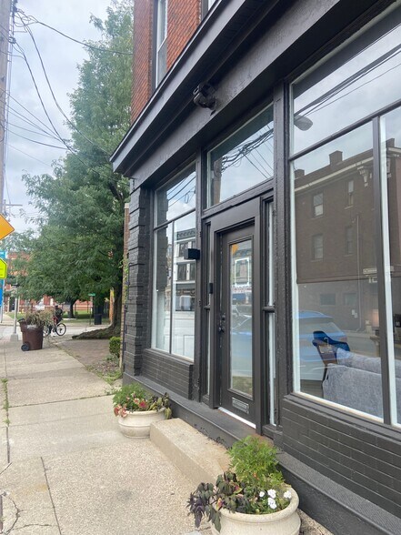More Photos Of 305 W Pike St, Covington Storefront Retail Residential For Lease