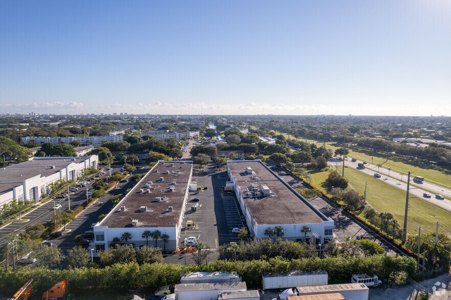 More Photos Of 730 S Powerline Rd, Deerfield Beach Unknown For Lease