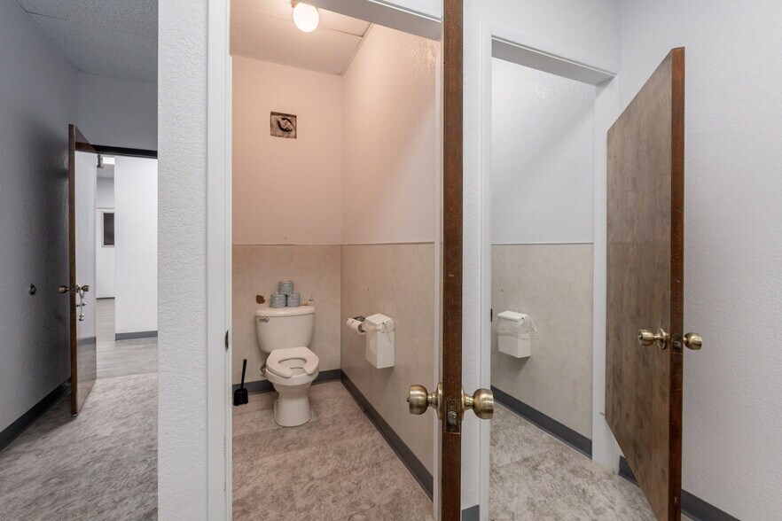 More Photos Of 1414 W 14th St, Tempe Warehouse For Sale