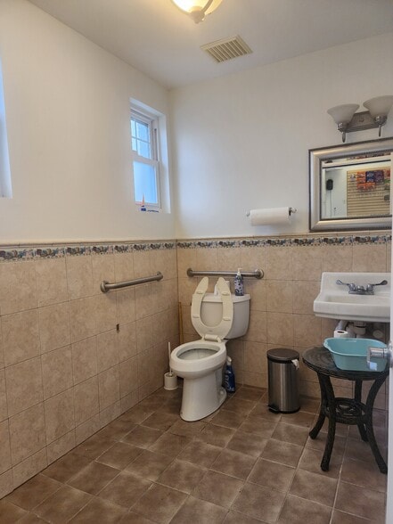 More Photos Of 377 Woodcleft Ave, Freeport Storefront Retail Residential For Sale