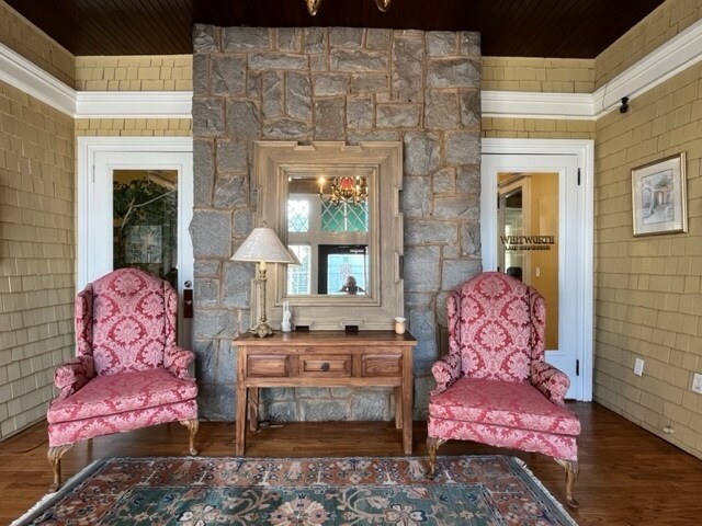 More Photos Of 126 Milledge Ave, Athens Office Residential For Lease