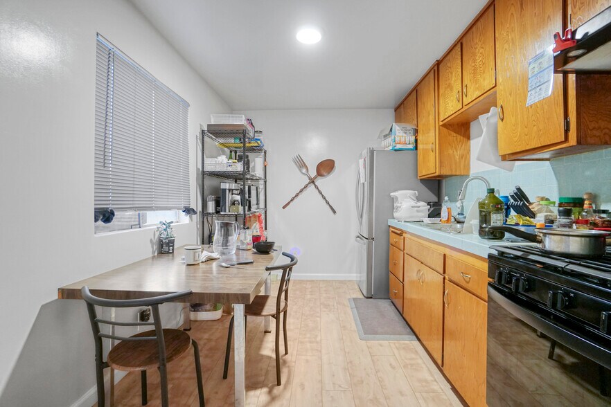 More Photos Of 2714 New Jersey St, Los Angeles Multifamily For Sale