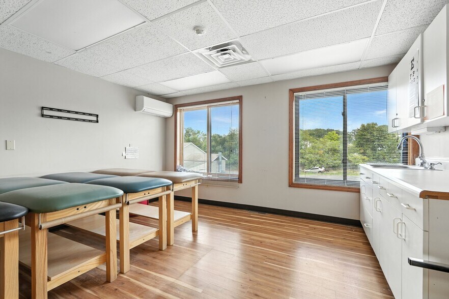 More Photos Of 185 West Ave, Ludlow Medical For Sale