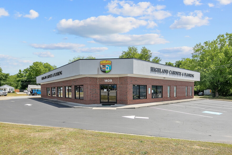Primary Photo Of 1409 Clinton Rd, Fayetteville Storefront Retail Office For Lease