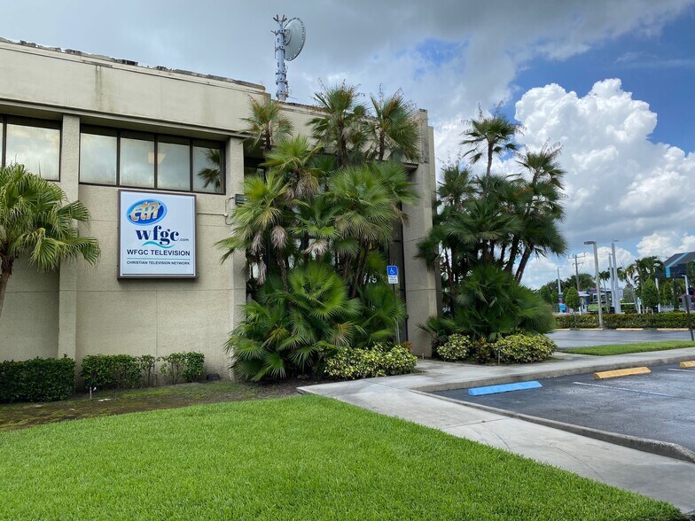 More Photos Of 4119 Blue Heron Blvd W, Riviera Beach Office For Sale