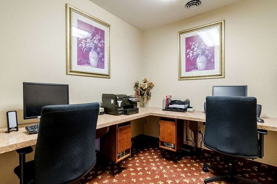 More Photos Of 1420 W 3rd St, Alliance Hotel For Sale