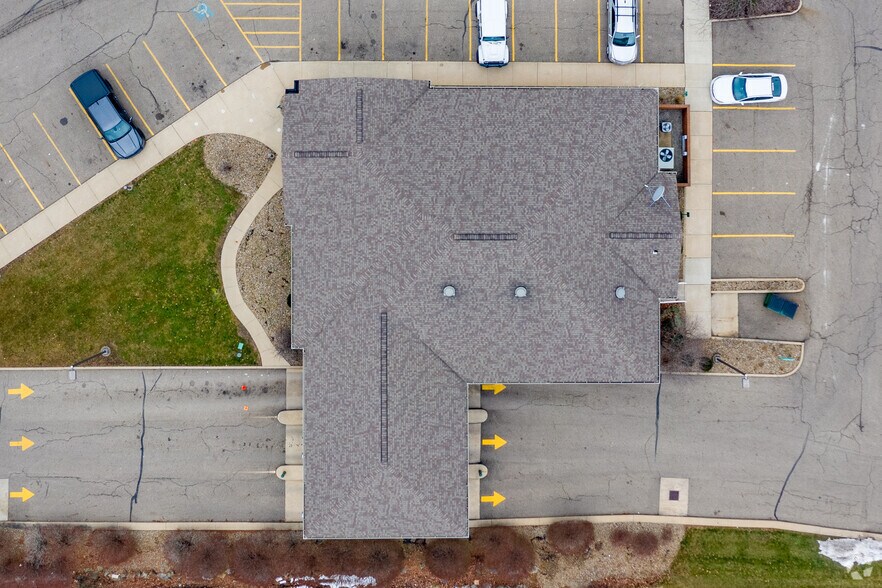 More Photos Of 1165 E Waterloo Rd, Akron Bank For Sale