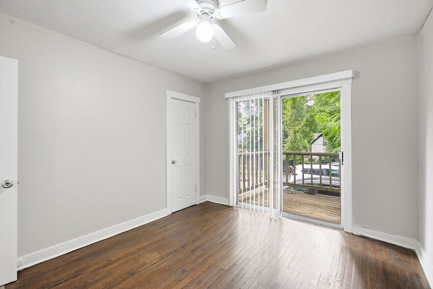 More Photos Of 1109 W 40th St, Kansas City Apartments For Sale