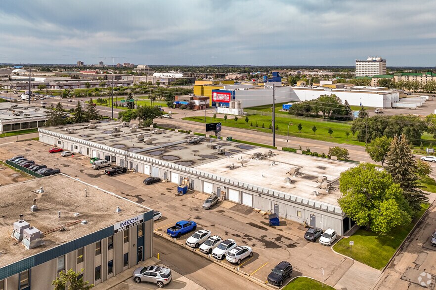 More Photos Of 4435-4465 99 St NW, Edmonton Showroom For Lease