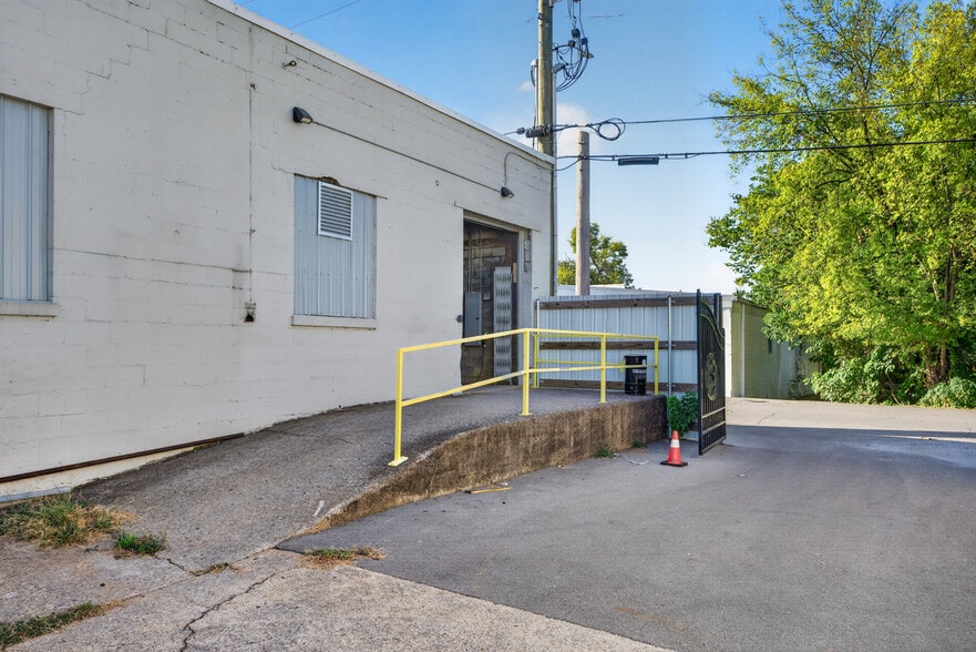 More Photos Of 3709A Dodds Ave, Chattanooga Manufacturing For Lease