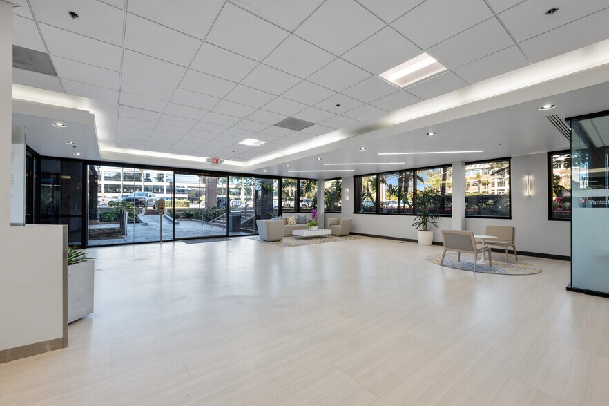 More Photos Of 1925 Palomar Oaks Way, Carlsbad Unknown For Lease