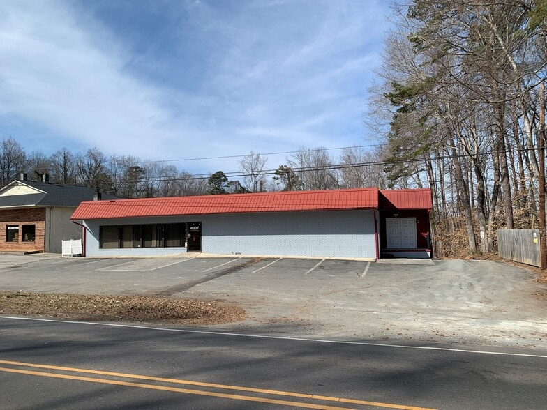 Primary Photo Of 1489 N Main St, Mocksville Storefront Retail Office For Sale