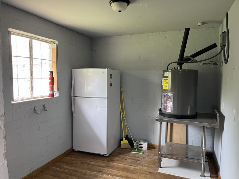 More Photos Of 1100 Austin Hwy, San Antonio Freestanding For Lease