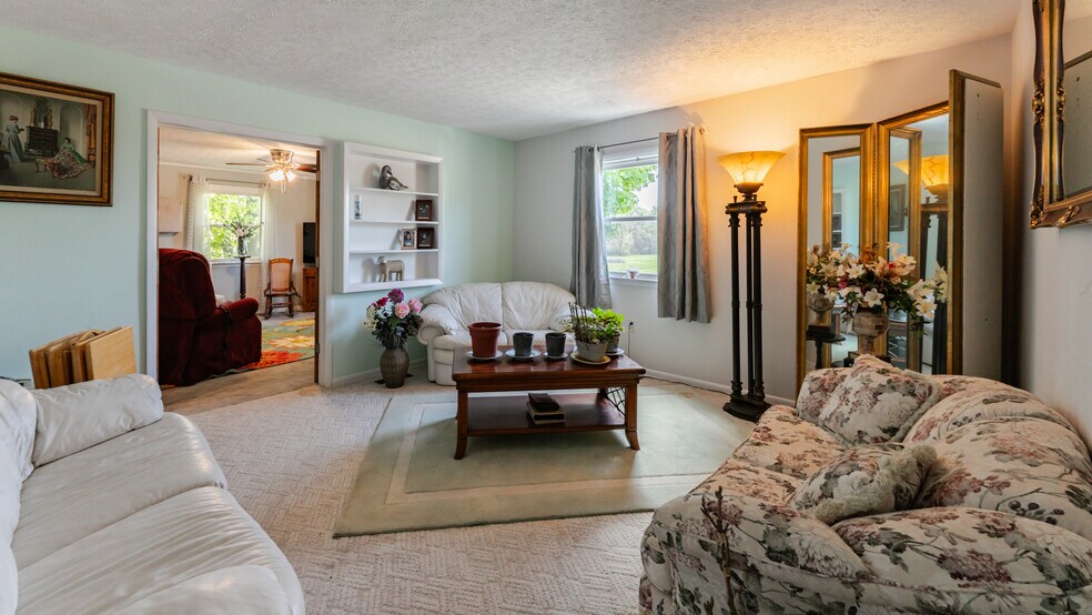 More Photos Of 11424 W Corunna Rd, Lennon Storefront Retail Residential For Sale