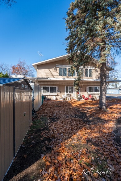 More Photos Of 104 W Houghton Lake Dr, Prudenville Hotel For Sale