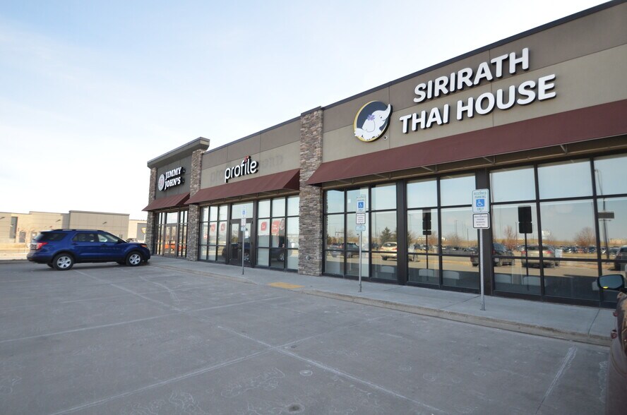 More Photos Of 749 23rd Ave E, West Fargo Freestanding For Lease