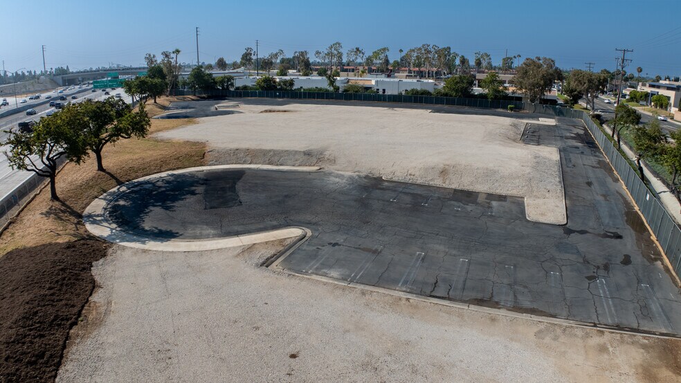More Photos Of 17101 Bushard St, Fountain Valley Land For Lease