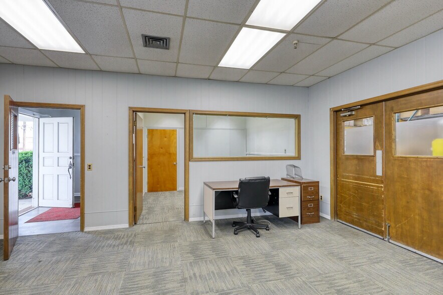 More Photos Of 845 Bloomfield Ave, Clifton Manufacturing For Lease