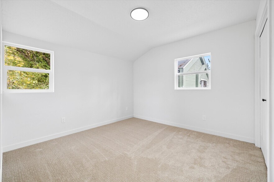 More Photos Of 4518 W Emerald St, Boise Specialty For Sale