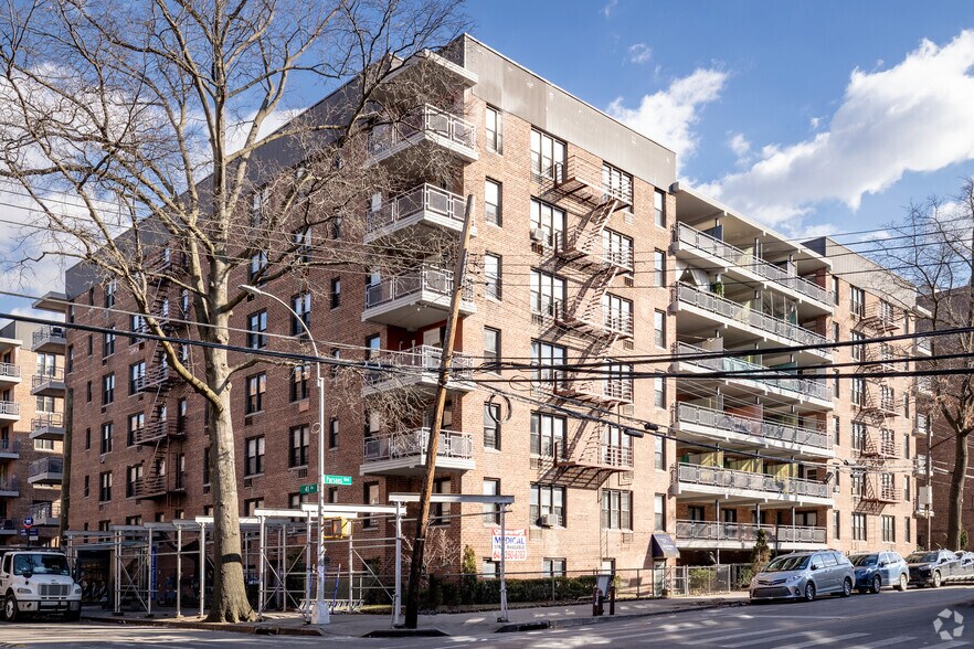 Primary Photo Of 4101 Parsons Blvd, Flushing Apartments For Lease