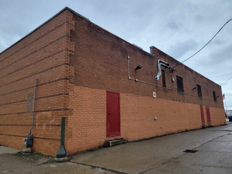 Primary Photo Of 20035 Plymouth Rd, Detroit Storefront For Sale