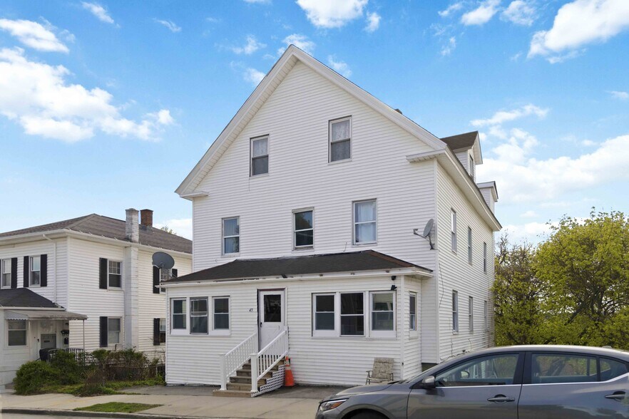 Primary Photo Of 43 Orient St, Worcester Multifamily For Sale