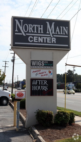 More Photos Of 1600 N Main St, High Point General Retail For Lease