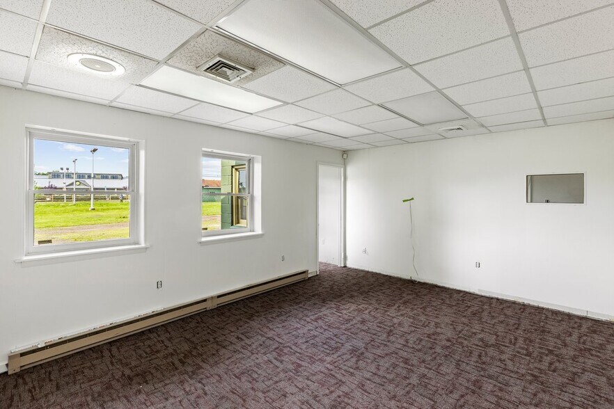 More Photos Of 8364 Easton Rd, Ottsville Auto Dealership For Sale