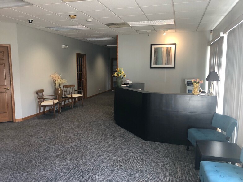 More Photos Of 700 N Peace Rd, Dekalb Light Manufacturing For Sale