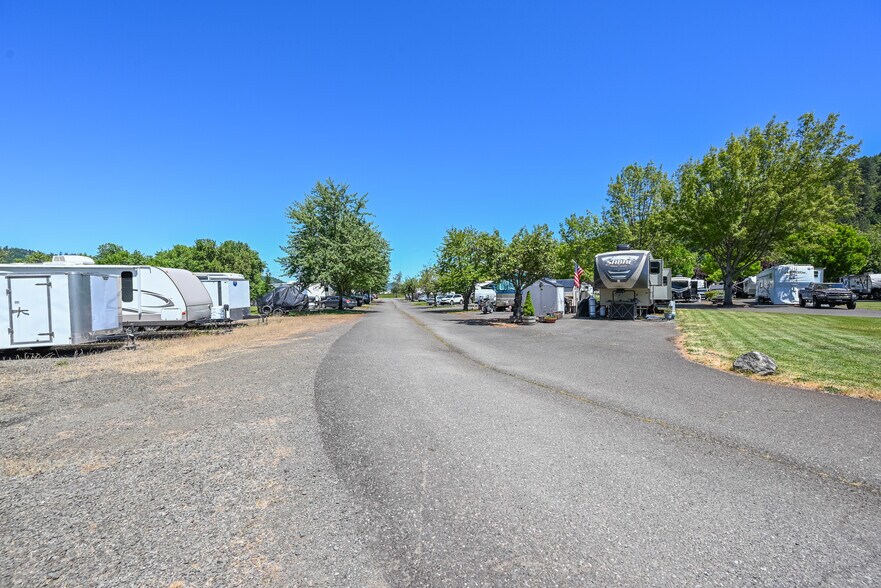 More Photos Of 1120 John Long Rd, Oakland Manufactured Housing Mobile Home Park For Sale